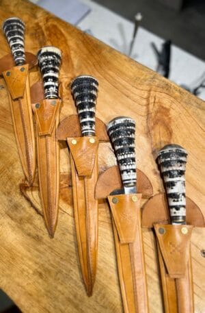 Cuchillo Artesanal – Cabo de colita de Tatú