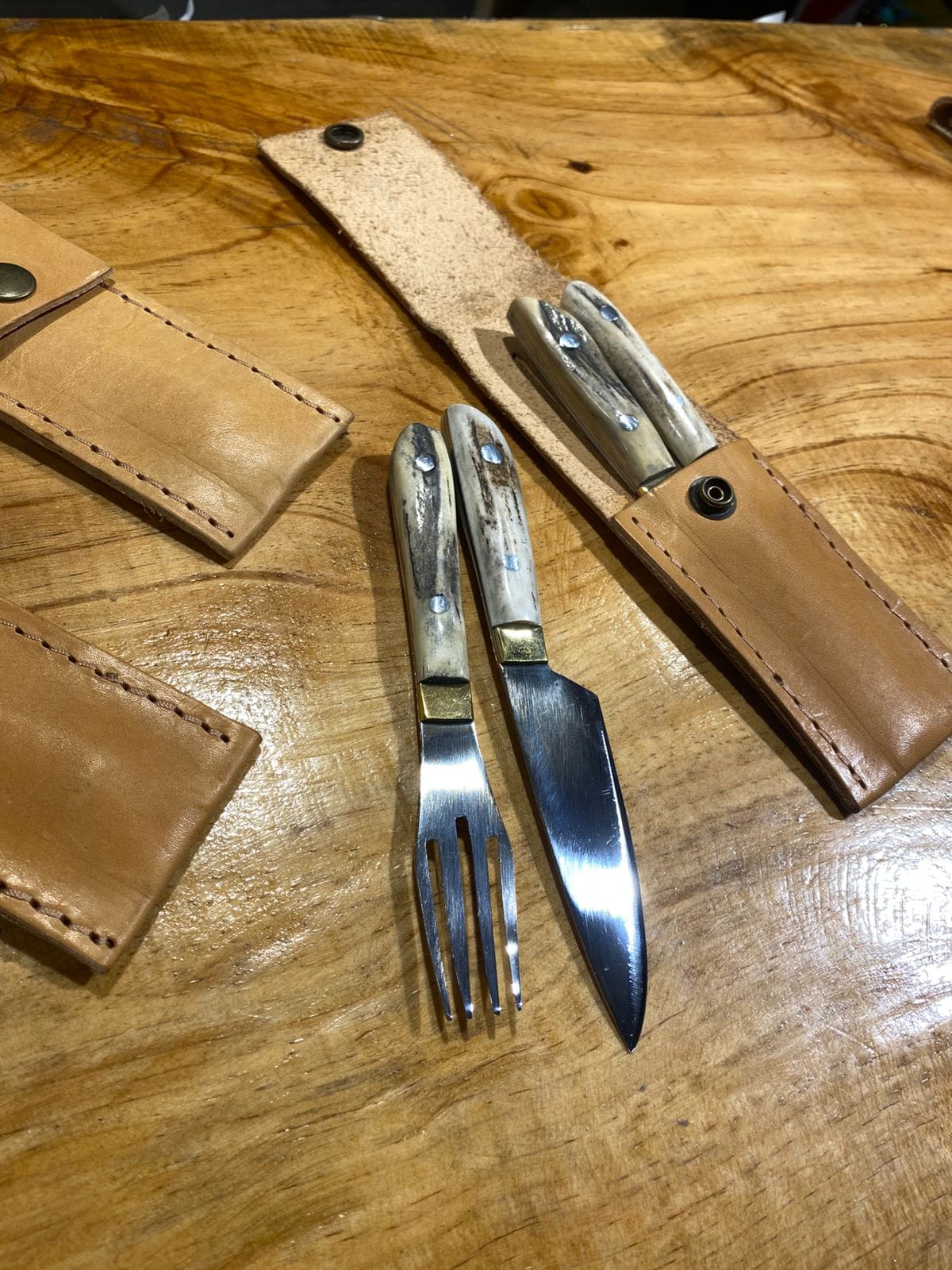 Juego Cuchillo y Tenedor – Estuche - Imagen 3